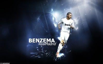 绿茵电竞独家-克瓦拉茨赫利亚突破分球助攻队友空门